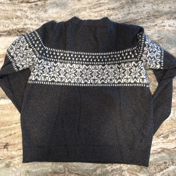 ***SOLD*** Snowflake Sweater - Picture 2 of 3